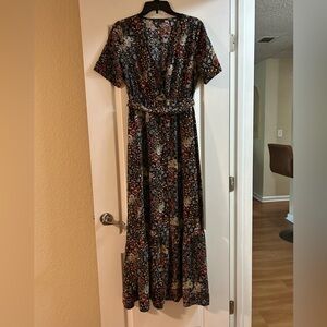 Gypsy Rose Brand Floral Short Sleeve Maxi Dress